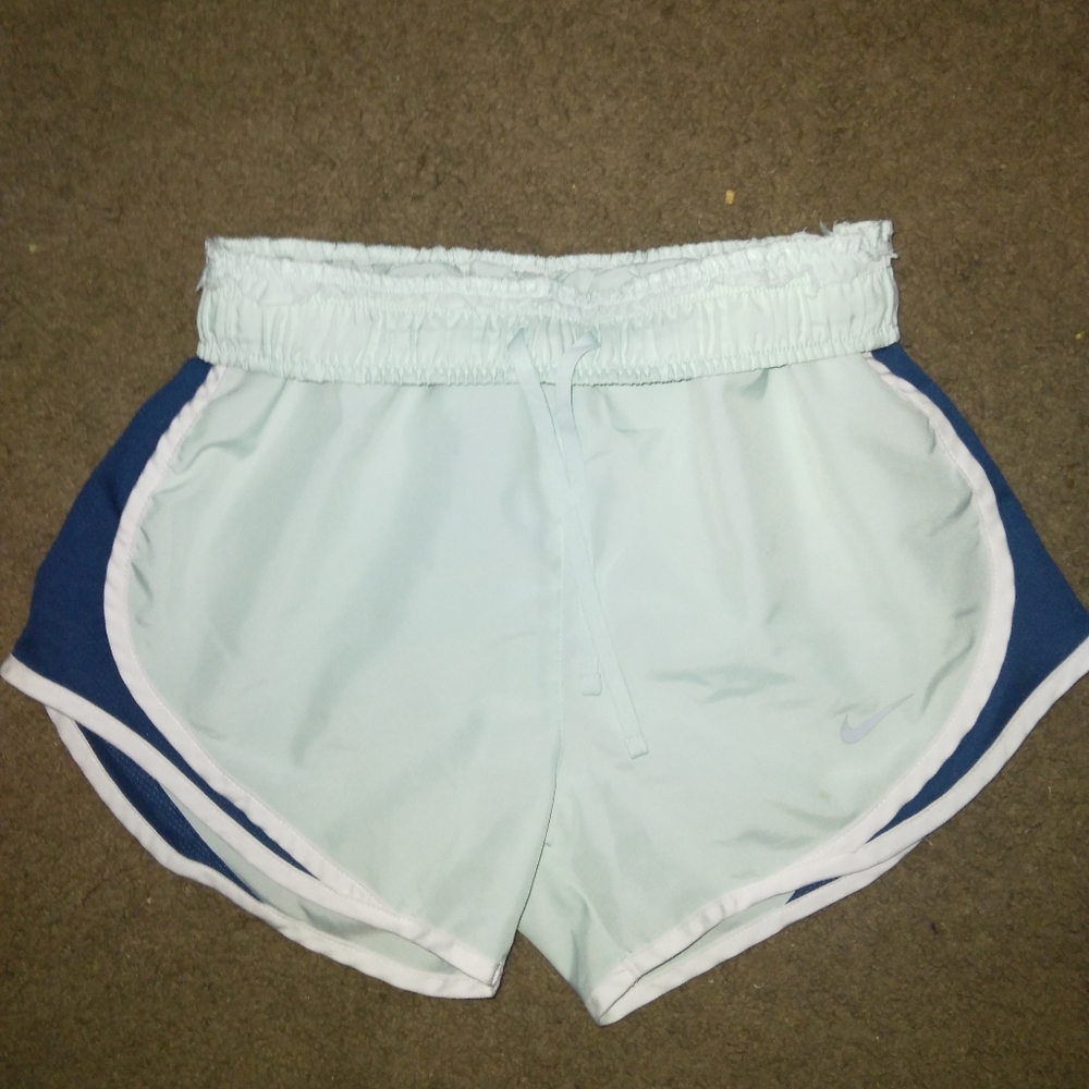 Nike girls shrots